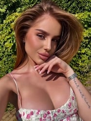 Beautiful girl Ukraine Snejana