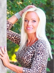 Beautiful single Ukraine woman Aliona
