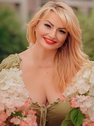 Beautiful Ukraine woman Nataliia