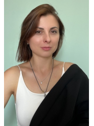 Addresses hot Ukraine women Larisa