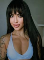 Addresses hot Ukraine women Yuliia