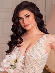 Addresses hot Ukraine women Yana