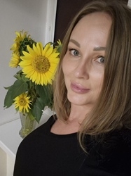 Addresses hot Ukraine women Kristina