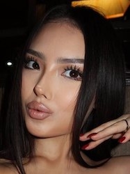 Beautiful Kazakhstan woman Bybizeinep
